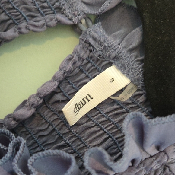 Glam Blue Gray Smocked Sleeveless Blouse Size Small Feels Like Silk - Picture 2 of 10